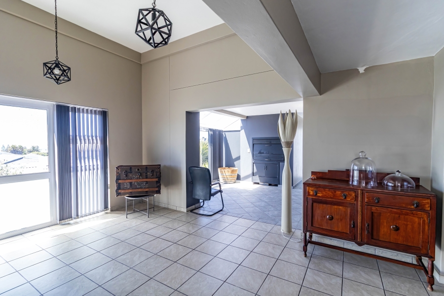 4 Bedroom Property for Sale in Yzerfontein Western Cape